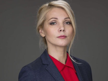 Experienced Las Vegas conference guest registration professional supporting executive-level conferences, multi-day conventions, and corporate forums. Conference registration staff member overseeing attendee check-in operations, on-site coordination, VIP list management, and registration desk accuracy. Skilled in handling large guest volumes, last-minute attendee changes, and credential distribution for Las Vegas conferences. Guest registration personnel ensure organized entry flow, professional first impressions, and seamless arrival experience for conference participants.