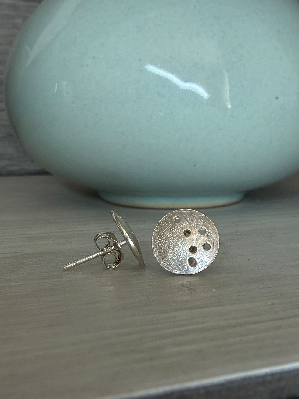 Thumbnail: Celest round studs