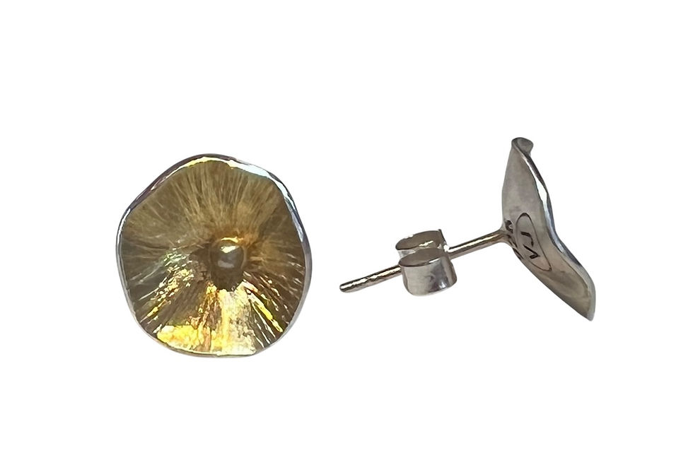 Thumbnail: Eden studs in gold 