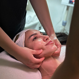 Manual Face Lifting