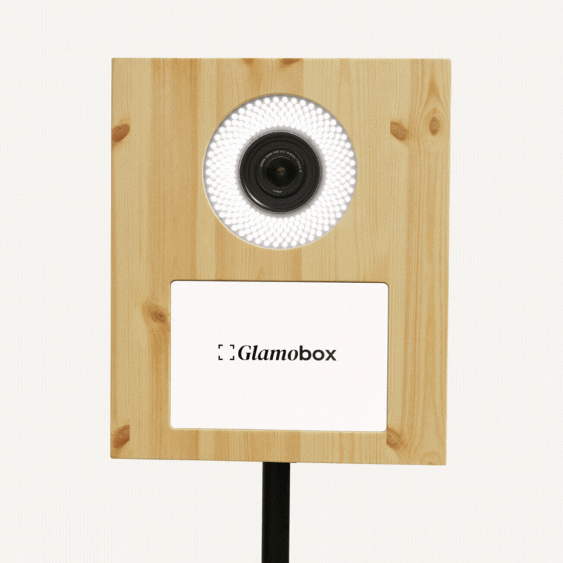 Animation einer Holz-Fotobox in 360 Grad Ansicht