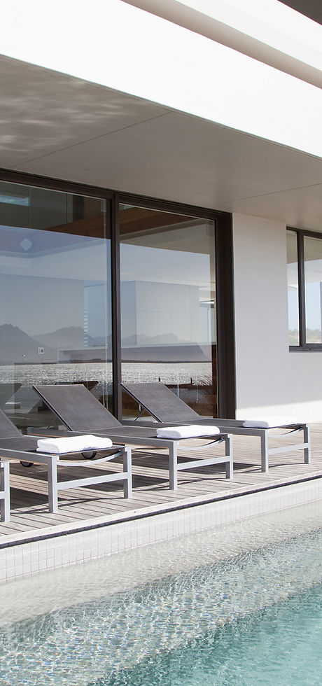Villa Pool