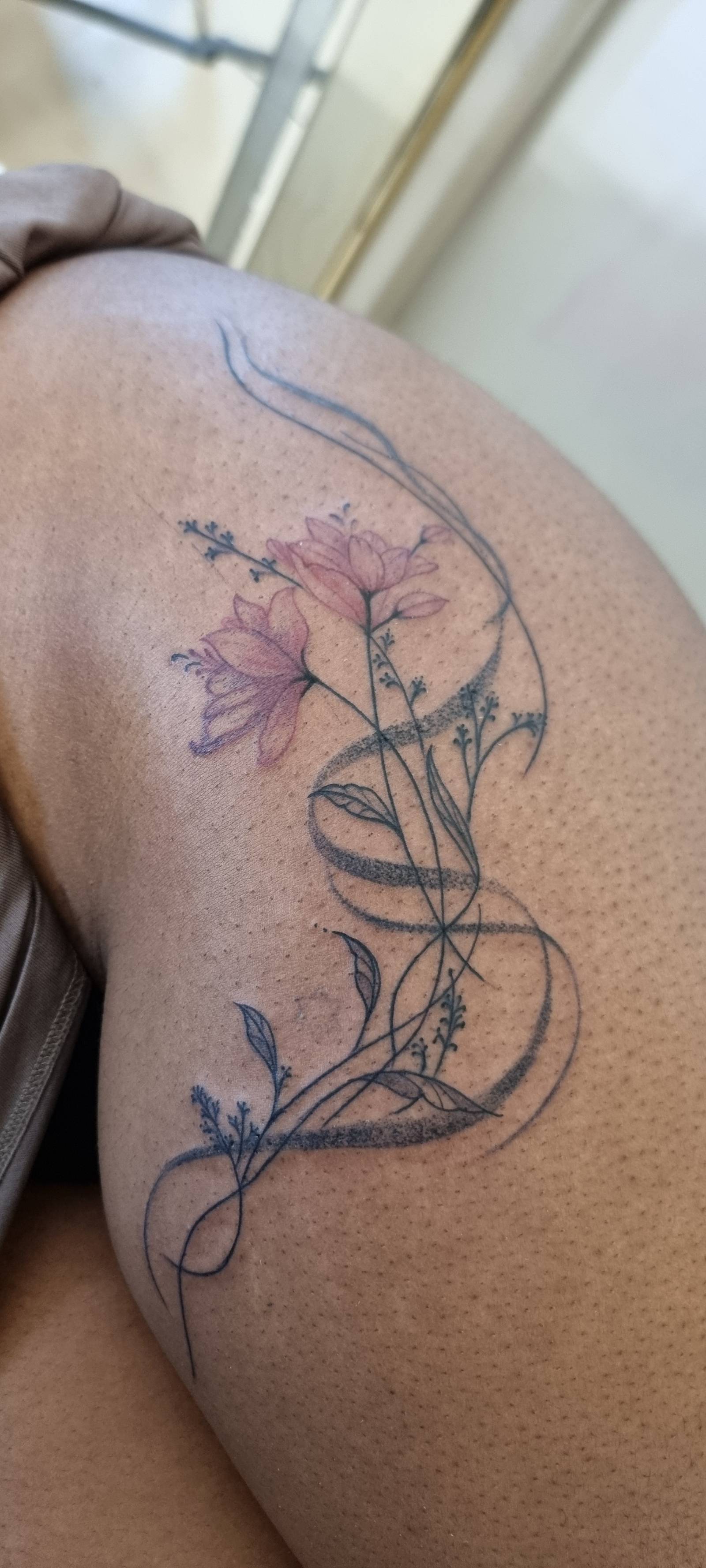Prestation Tatouage Motif Floral