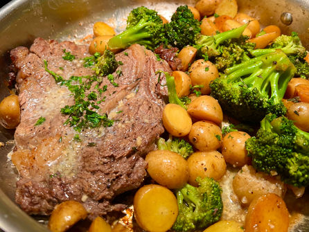 GARLIC BUTTER RIBEYE WITH POTATOES & BROCCOLI SKILLET