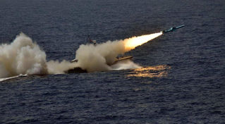 Damasco:
Siria realiza ejercicios con misiles en el Mediterráneo