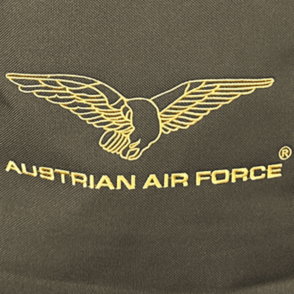 Miniaturbild: Detailansicht vom gestickten Austian Air Force Logo.