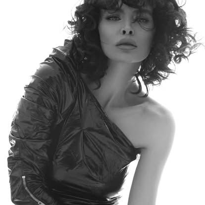 Kaoutar Boudarraja in her modeling portfolio, 7100