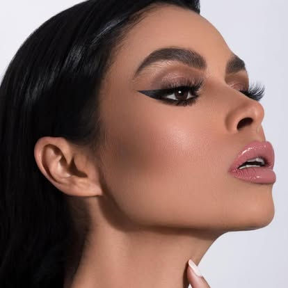 Kaoutar Boudarraja in her modeling portfolio, 8434