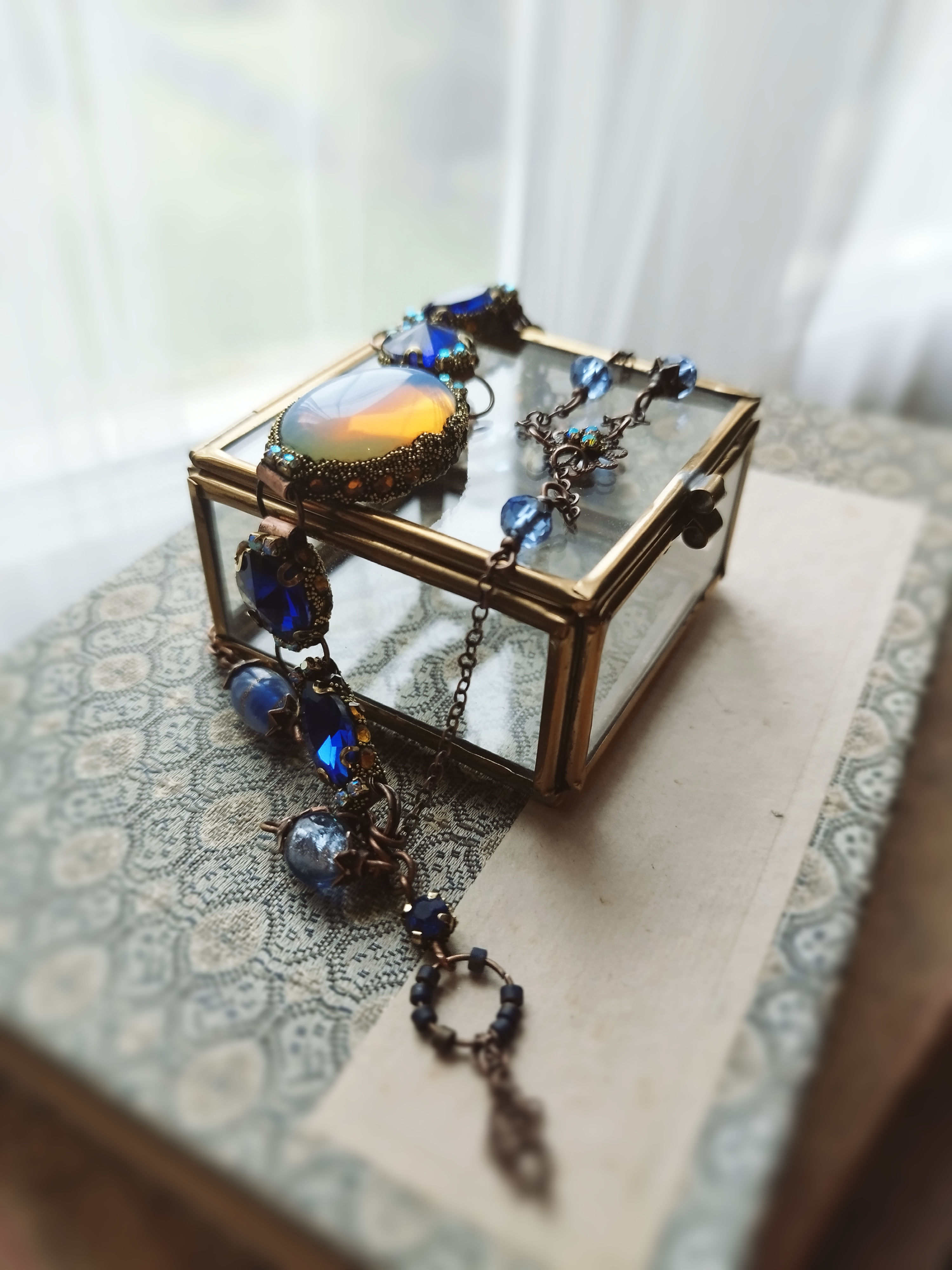 Secret Garden Necklace, "The Trees" under Opaline glass, crystals and mother-of-pearl