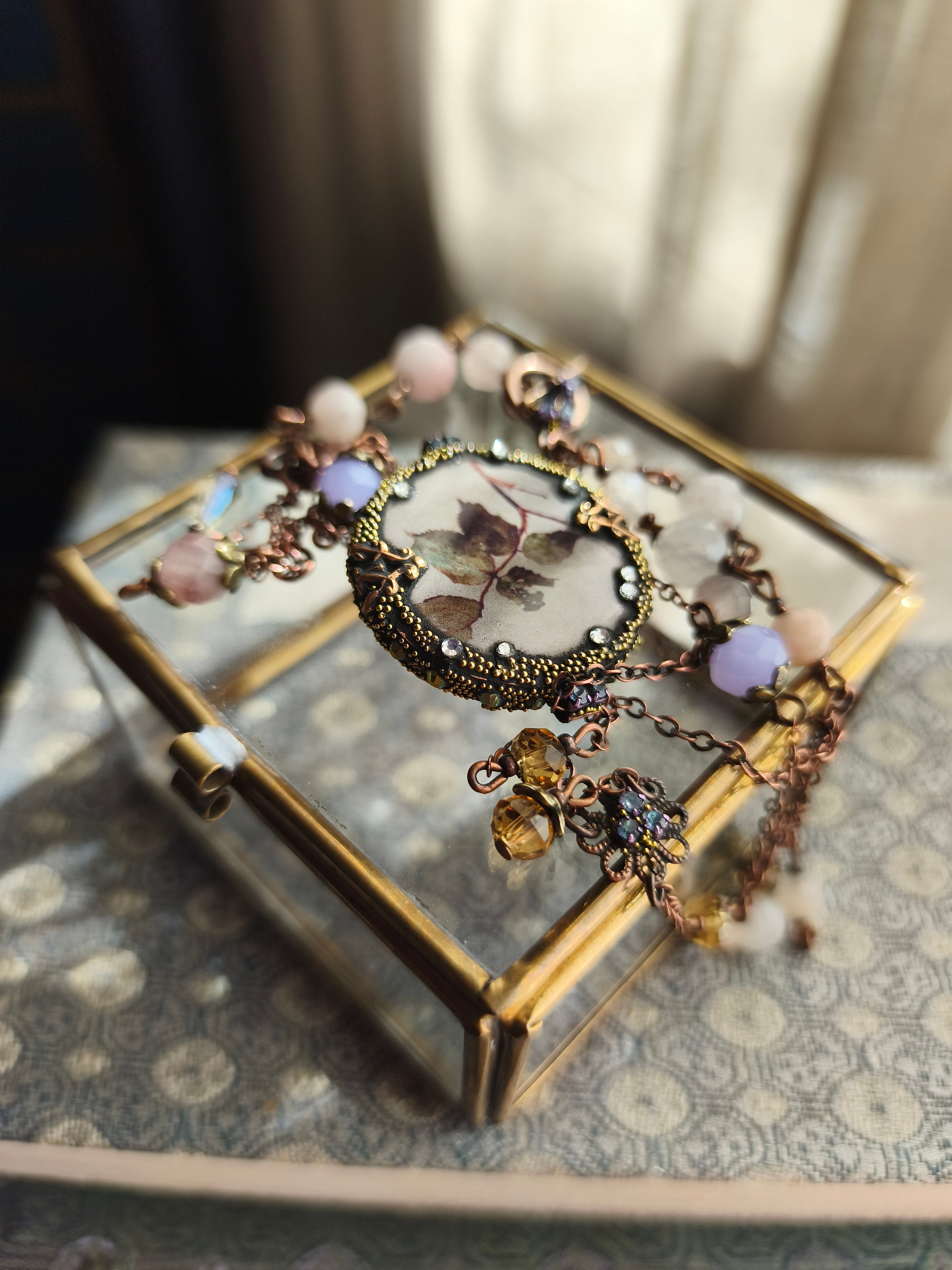 Collier Le VoYage ImmObile,"Et la Rose"