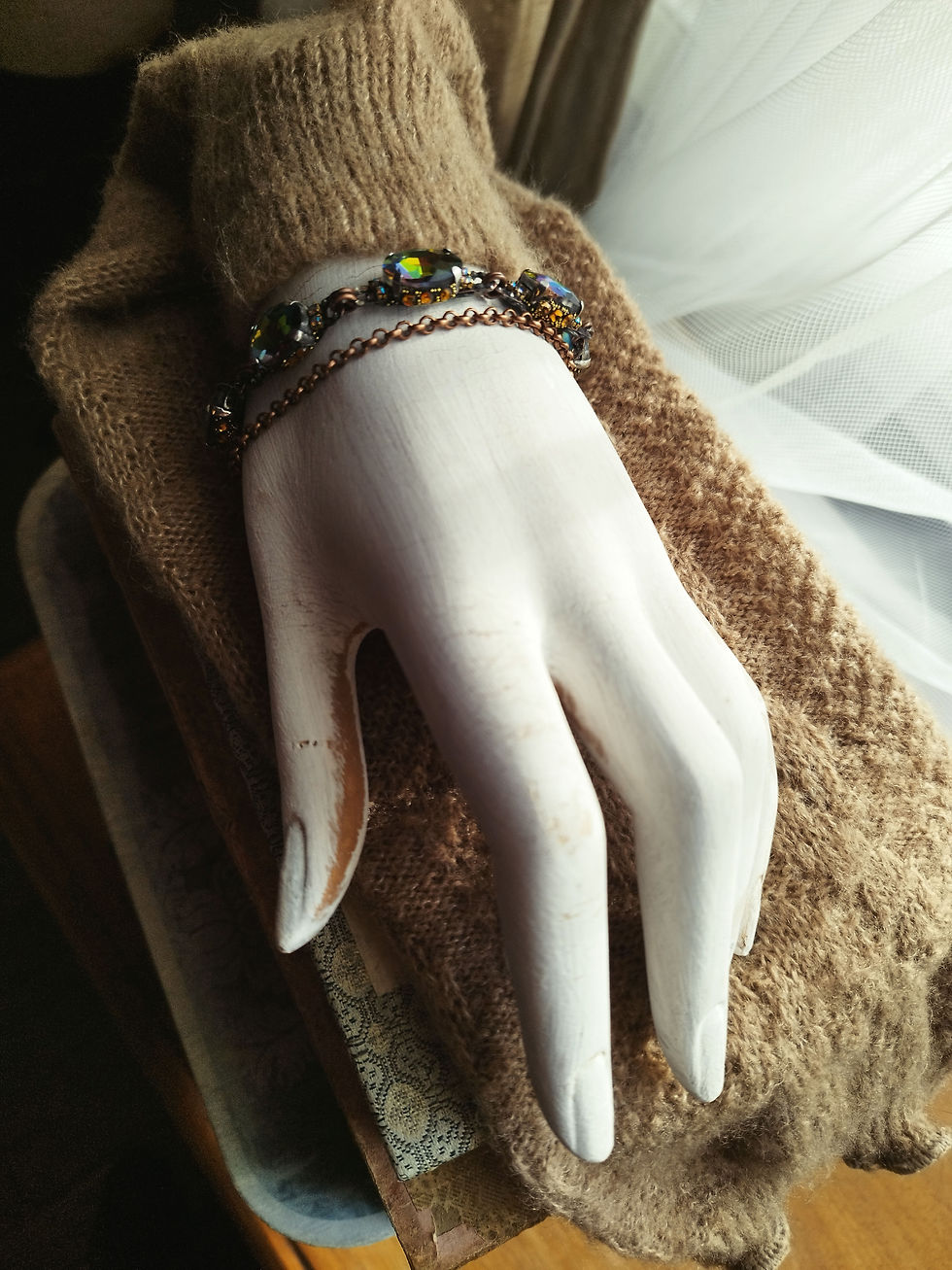 Thumbnail: Secret Garden bracelet and necklace, "Les Cascades Boréales", crystals and mother-of-pearl