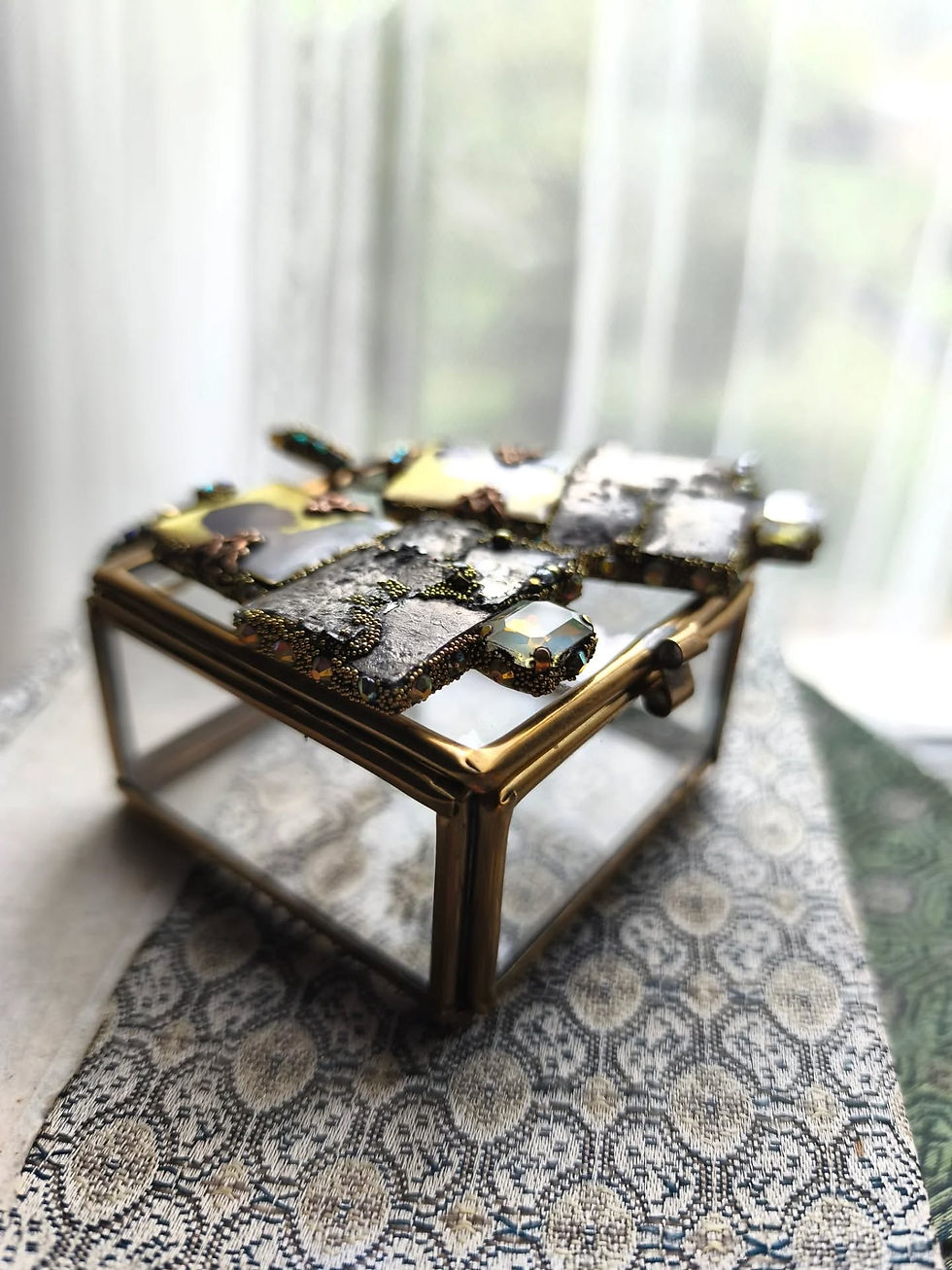 Thumbnail: Boucles d'oreilles Racines,"L'atelier 2"