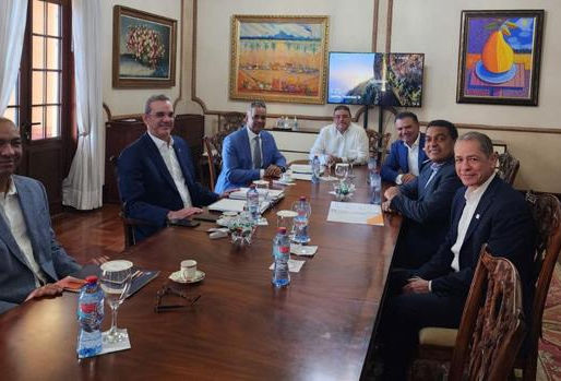 Presidente Abinader encabeza reunión sobre Juegos Centroamericanos