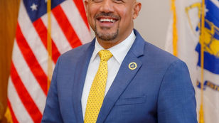 Periodista de los periódicos Hoy y El Nacional, pone libro en circulación