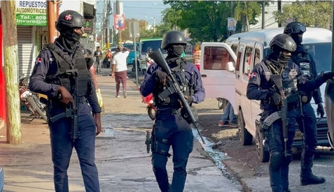 Colectivo condena masiva presencia militar y policial ante llamado a huelga que se desarrolla en San Francisco de Macorís