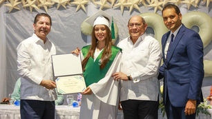 Liceo Científico Doctor Miguel Canela Lázaro celebra su XI graduación