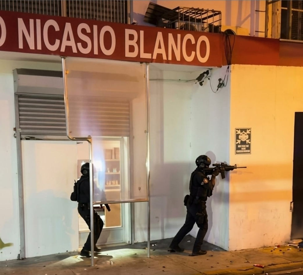 Salcedo vivió anoche una intensa jornada de enfrentamientos entre patrullas militares y policiales con manifestantes que apoyan la huelga que se desarrolla aquí
