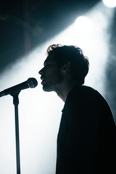 singing on mic