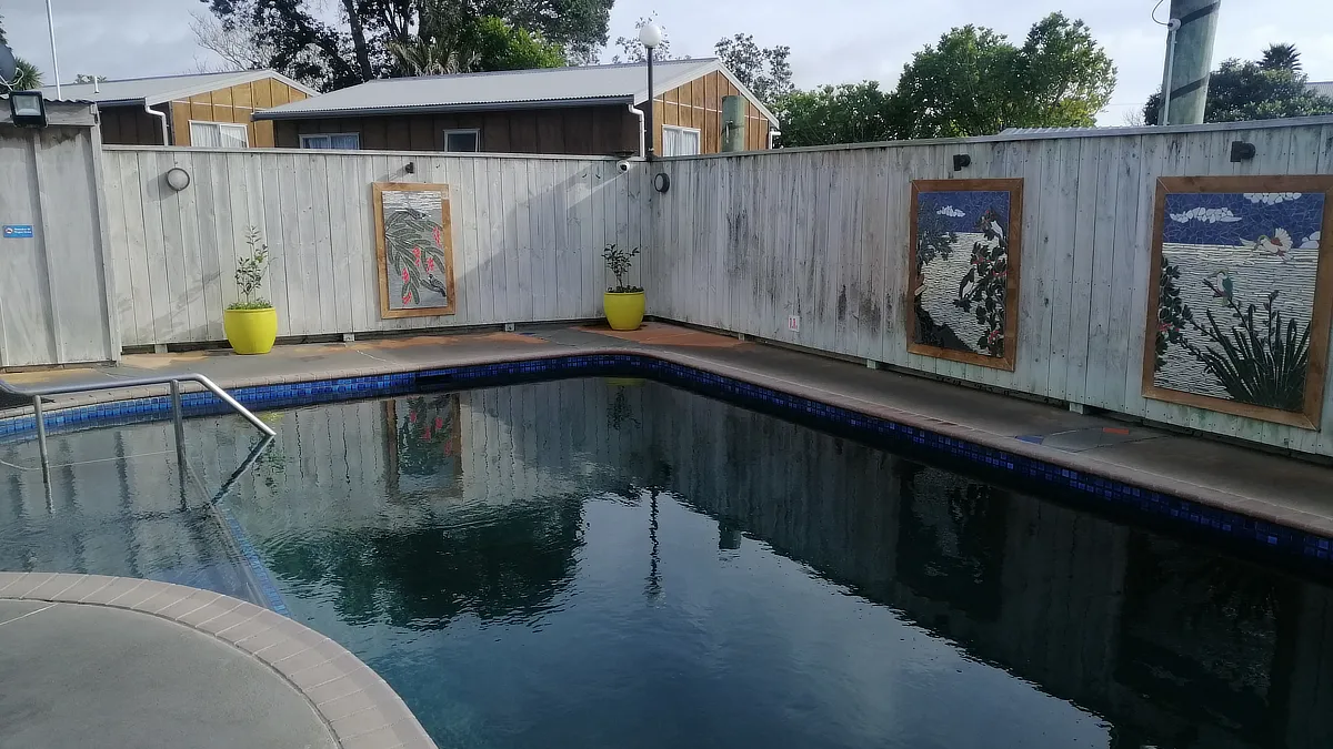 Retro caravan rally on-site: Rusty’s caravan