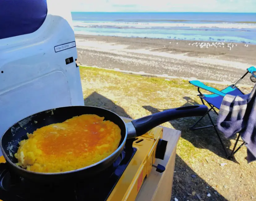 Every trip we make a breakfast fruits pancake. Usually apple pannekoeken.