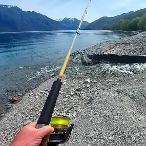 Secured a magical spot beside the lakes edge at Kingston freedom camp and went fishing.