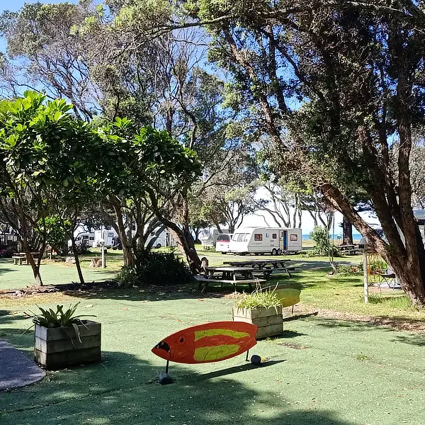 Heading up to the top of the North Island to see Cape Reinga is on most people’s bucket lists. For those who enjoy a bit of camping, finding that perfect spot to stay is an added bonus. Finding two such places is something special. Tapotupotu DOC campsite. Matauri Bay Holiday Park