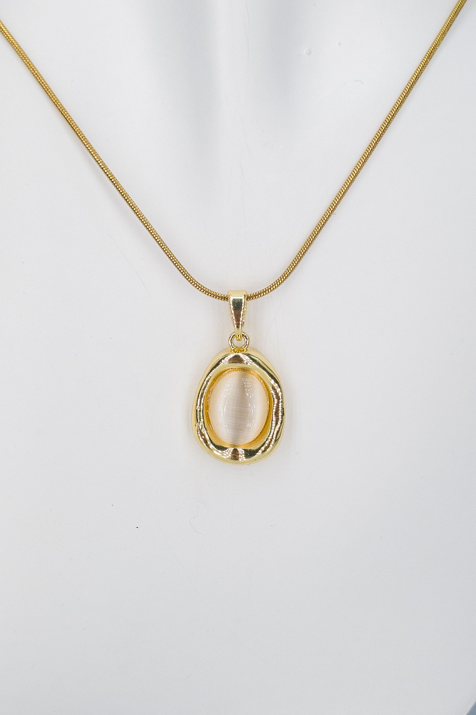 Minimal Tasarım Oval Kadın Kolye - Yarım İnci | Altın Kaplama