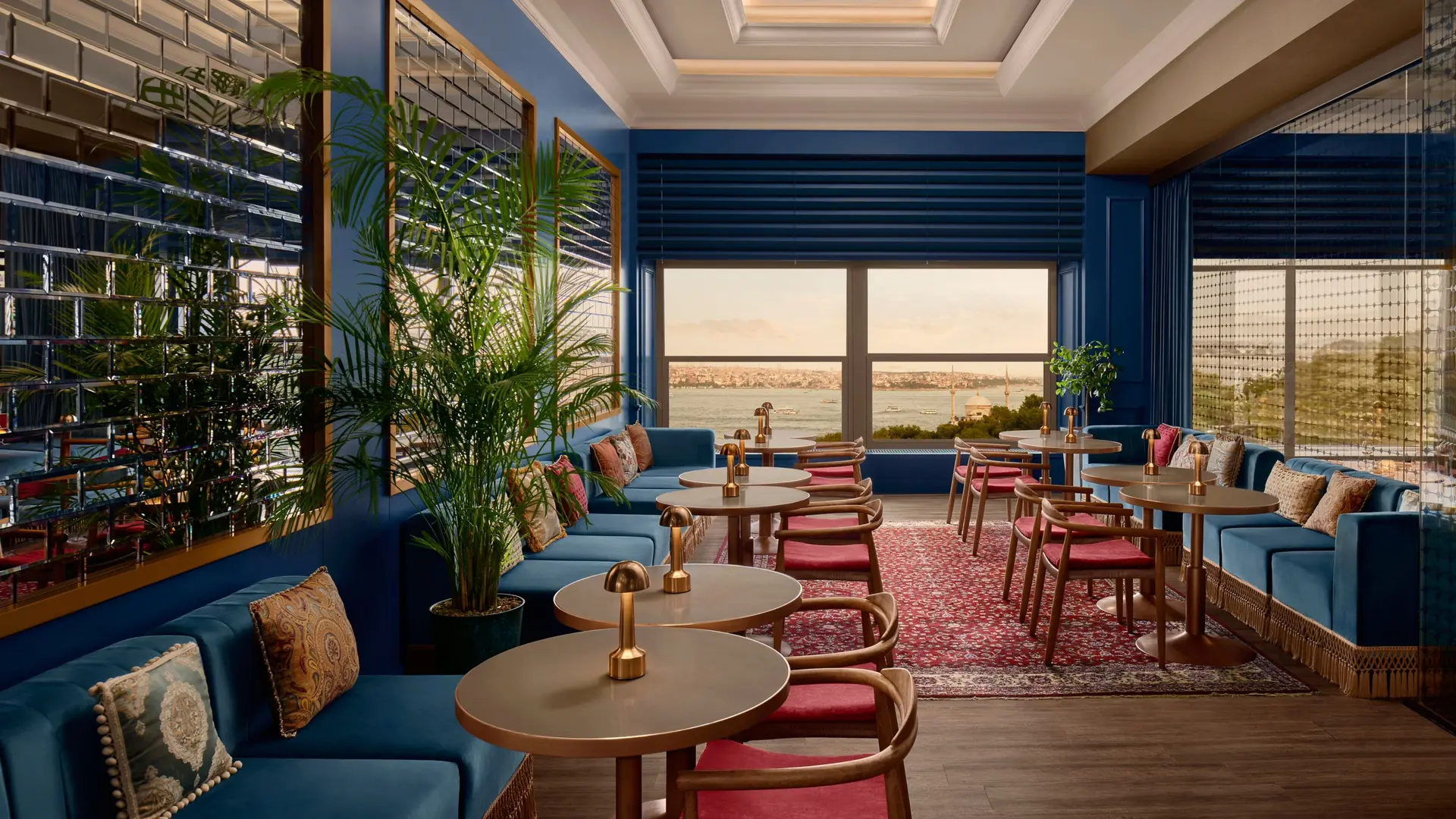 Ritz-Carlton Bleu Lounge