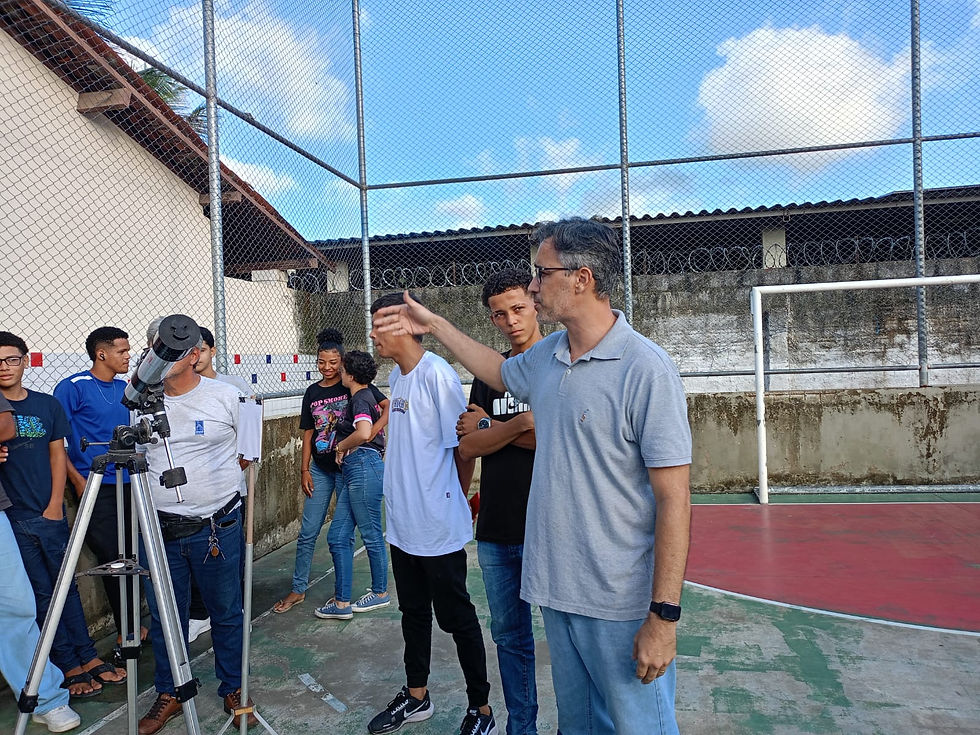 Visita do Observatório Astronômico Genival Leite e do prof. Adriano Aubert na Escola Tabuleiro do Pinto - 09/05/2024