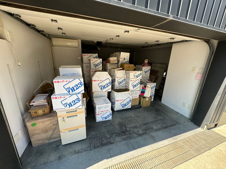 コンシェルジュ対応のVIP客の荷物配送