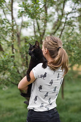 catshirtsc.jpg