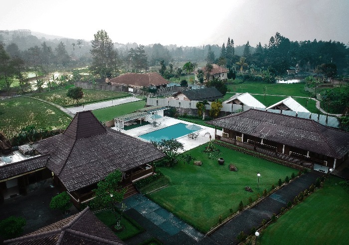 Fasilitas Villa Untuk Acara Gathering — inspirasi dari Villa Bango di Cilember, Puncak