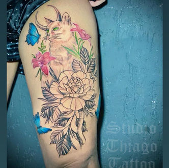 tattoo floral perna .jpg
