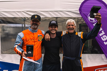 Ferdinand-Cup-porsche-Circuit-de-Charade Black Goose.jpg