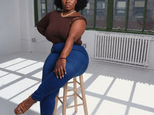 LEAH RAY TURNS CONFIDENCE AND MANIFESTATION INTO MUSIC WITH “BIG MAD”