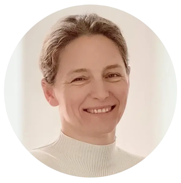 dr-aigner-therapeuten-carina-hofer-craniosakrale-koerperarbeit.webp