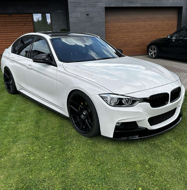 Thumbnail: Performance Side Skirt Extensions for BMW F30 / F31, glossy black