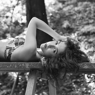 Rebecca Diamante, escort di alto livello Torino per incontri di benessere e relax.