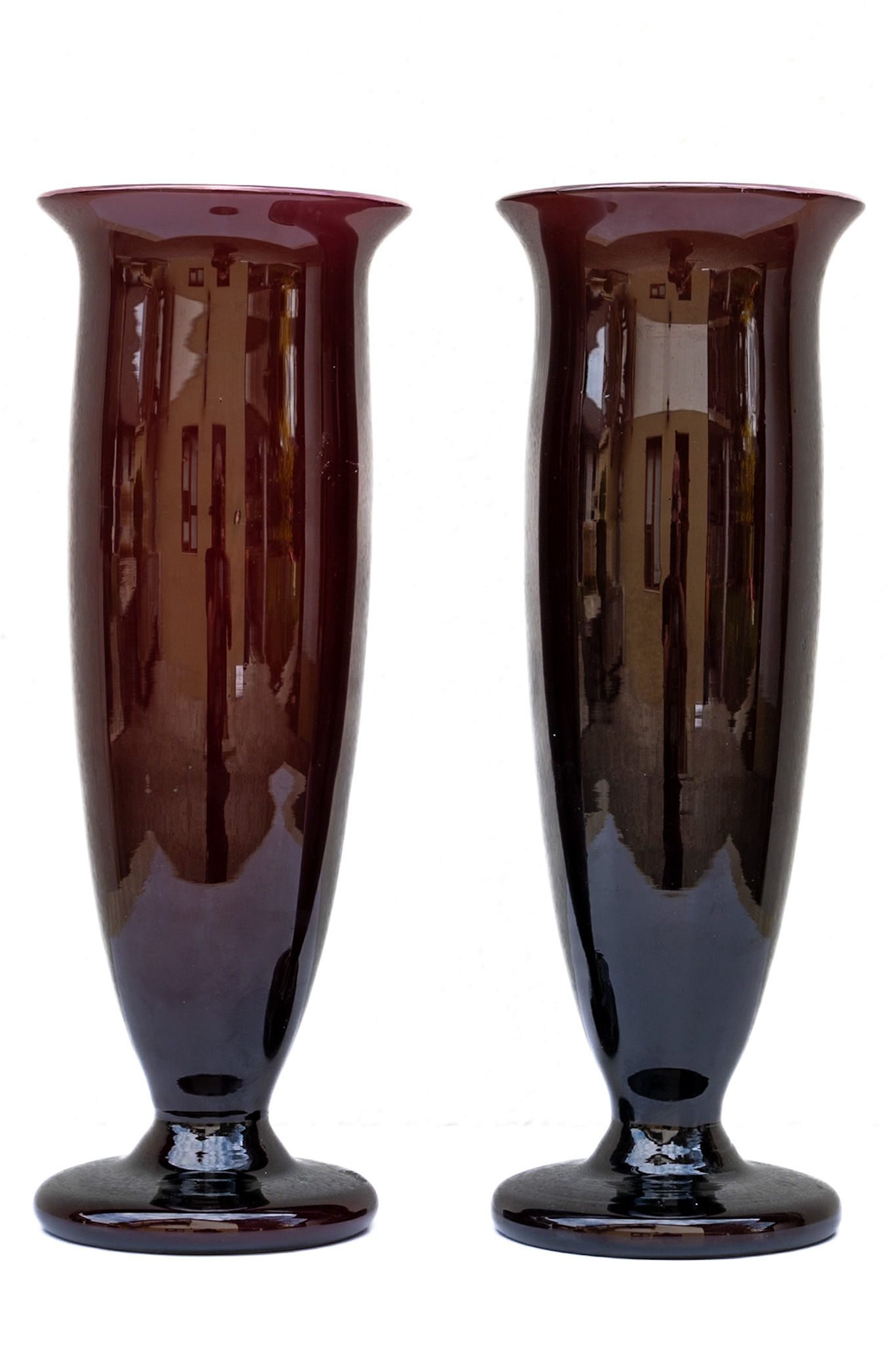 Paire de vase art déco en verre violet  Env. 1930