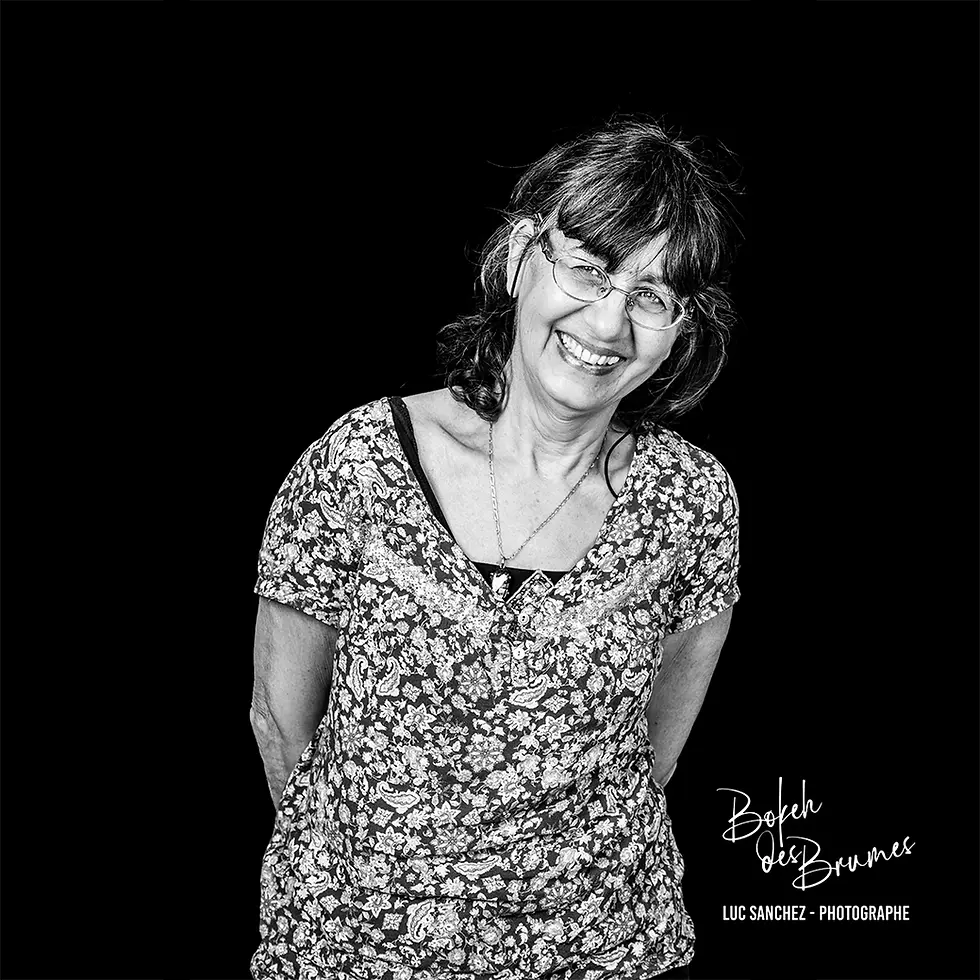 Femme en shooting portrait à Léognan