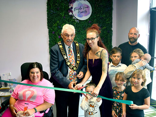 Ribbon cutting held to celebrate new beauty salon in Amherstburg