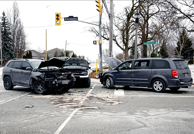 Multiple car accident on Front Rd and Kingsbridge Dr.