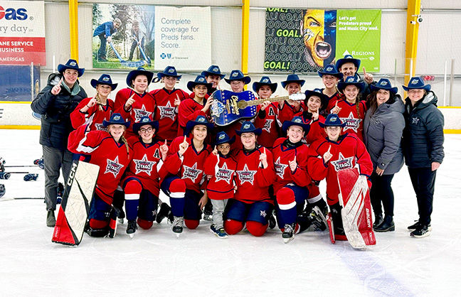 The Southpoint Stars U18 girls hockey team features an Amherstburg player - Aria Pare - and the team won a recent “Smashville” showcase tournament in Nashville. The team gathers for a group shot here.