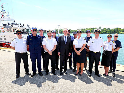 Defence minister views Canadian Coast Guard base
