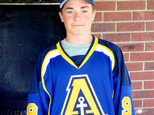 Admirals sign local forward for the upcoming hockey season