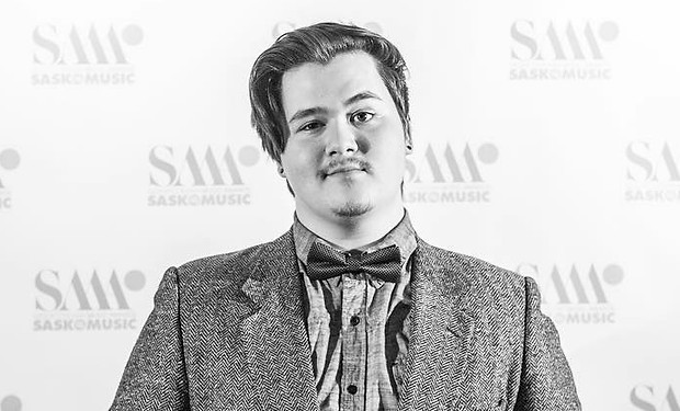 46931304_909348685855869_299786724395974