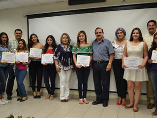 Entrega de reconocimientos alumnos de Operaciones Comerciales Internacionales