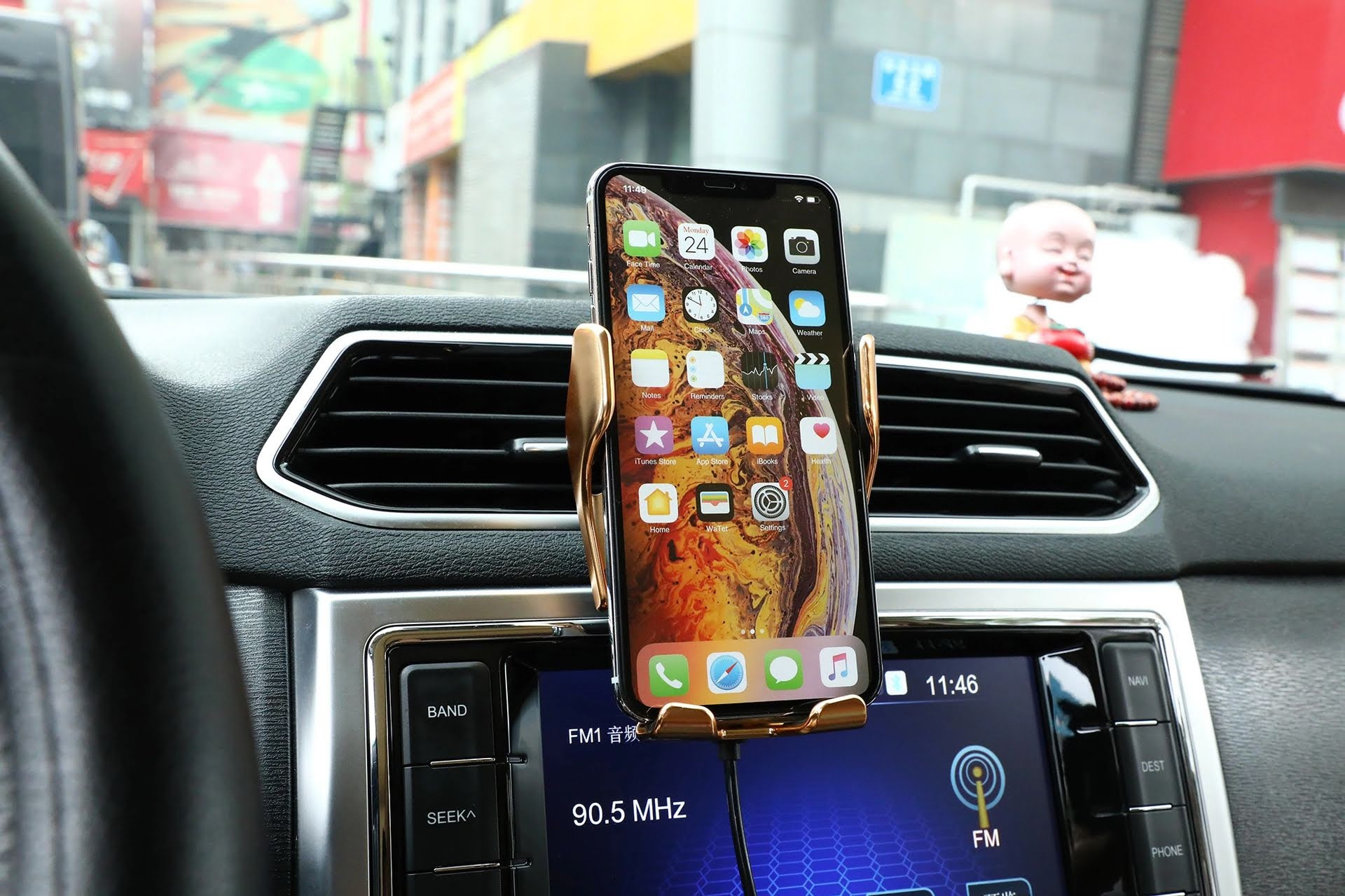 Support de téléphone avec chargeur sans fil pour voiture
