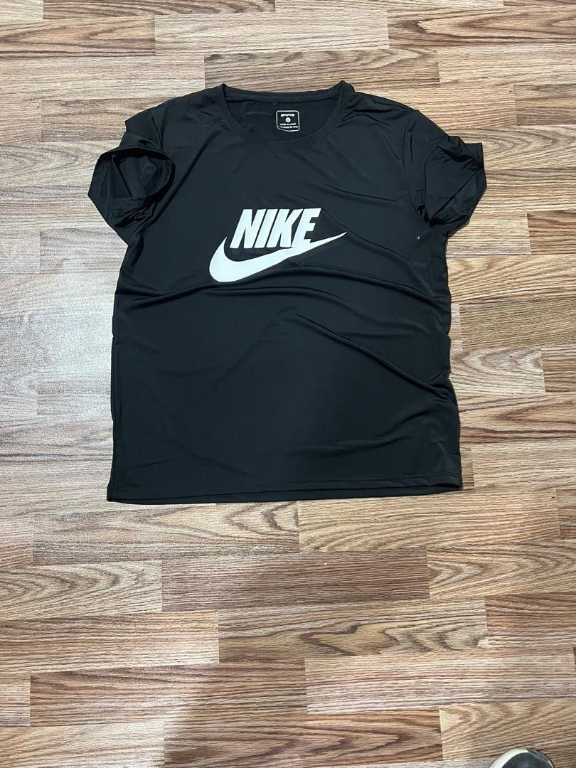 Miniature : Ensemble NIKE (maillot loisir + short)