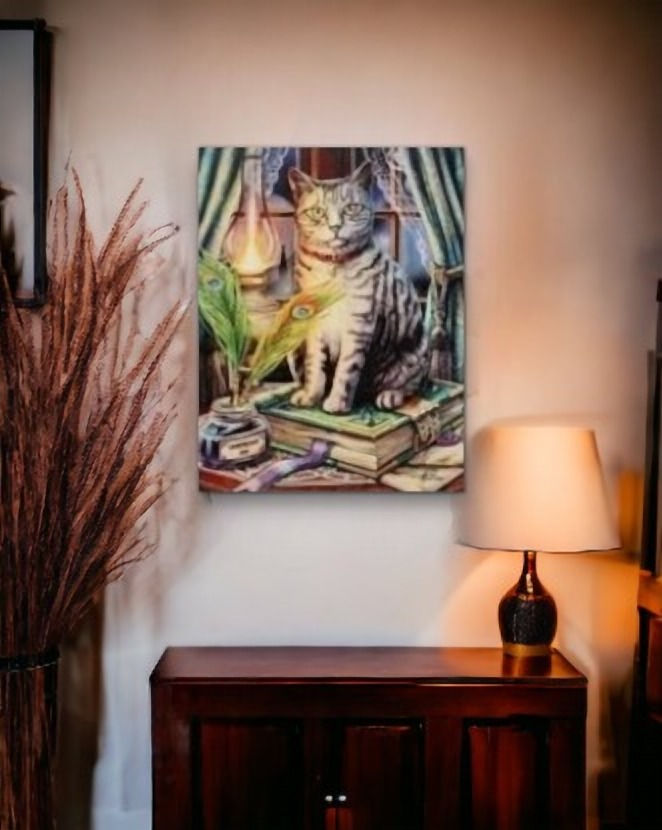 Chat tigré sur livre (25x19x1,5cm)